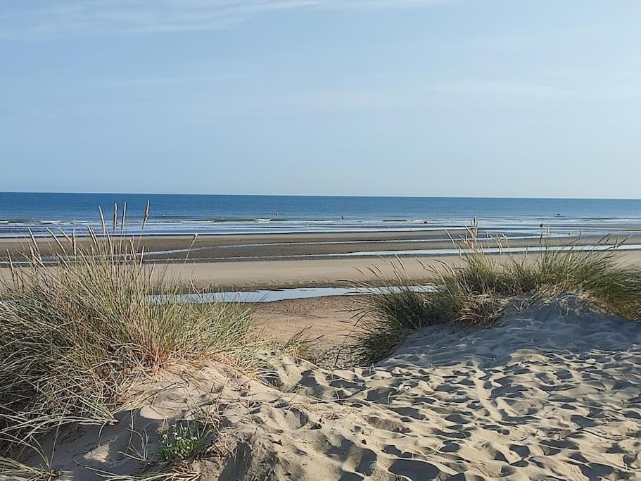4-Persoons Appartement Met Een Mooi Uitzicht De Panne Dış mekan fotoğraf